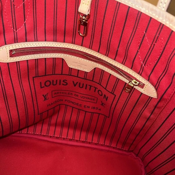 Louis Vuitton Neverfull - Picture 4 of 9